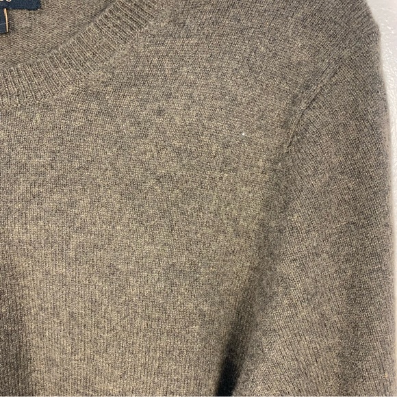 Quince 100% Mongolian Cashmere Crewneck Sweater - Picture 9 of 12